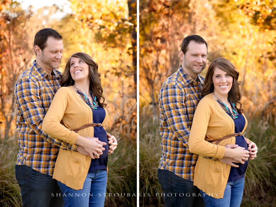 maternity photography session in the fall in the woodlands