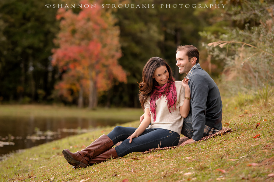  beautiful artistic engagement photography in the woodlands