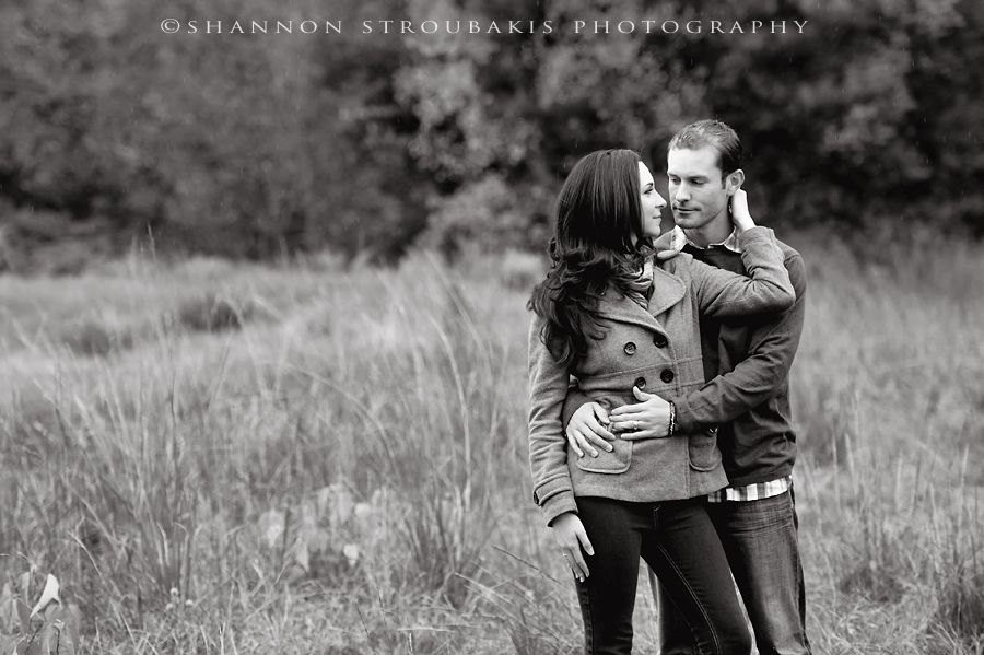 black and white engagement portraits that are creative in spring tx