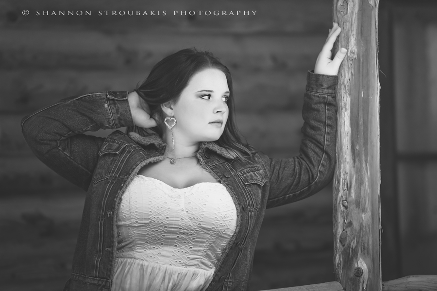 senior photography in old town spring tx for a country session