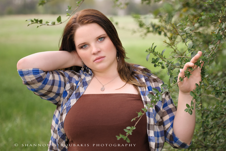 gorgeous senior portraits in the woodlands