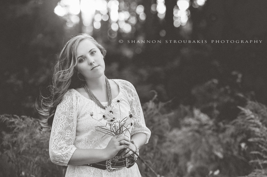 senior-photographer-in-the-woodlands