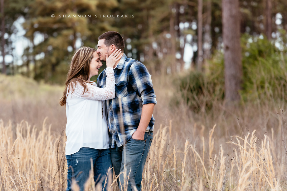 FUN-ENGAGEMENT-PORTRAITS-THE-WOODLANDS