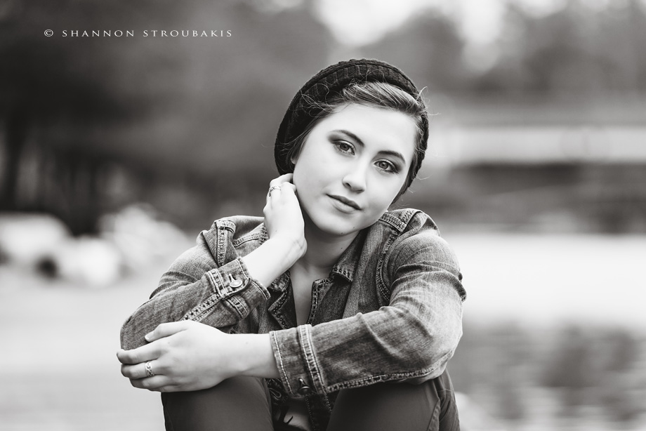 black-and-white-senior-pictures