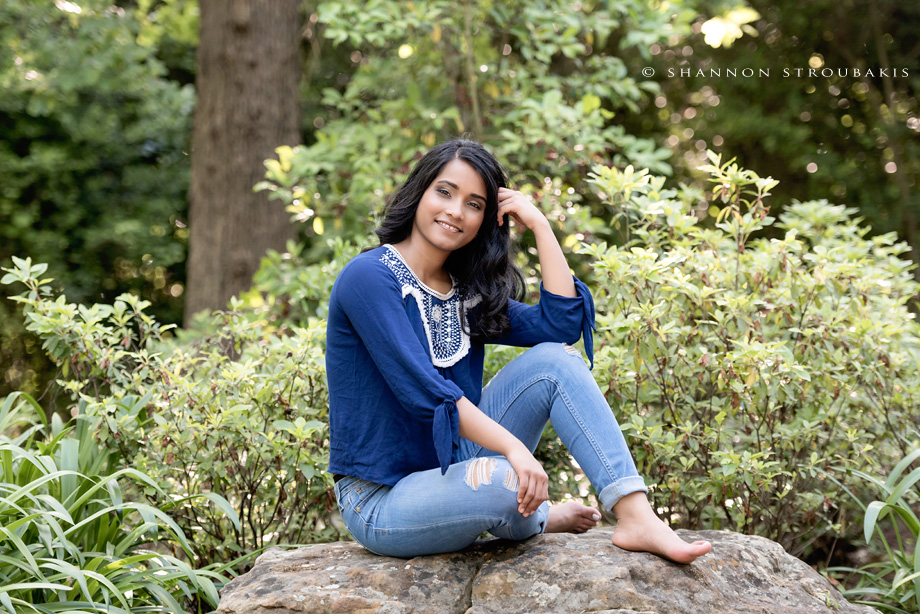 pretty-natural-senior-pictures-spring