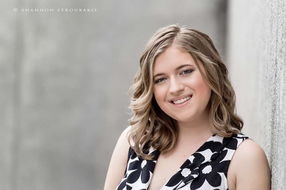 senior-portraits-in-the-woodlands
