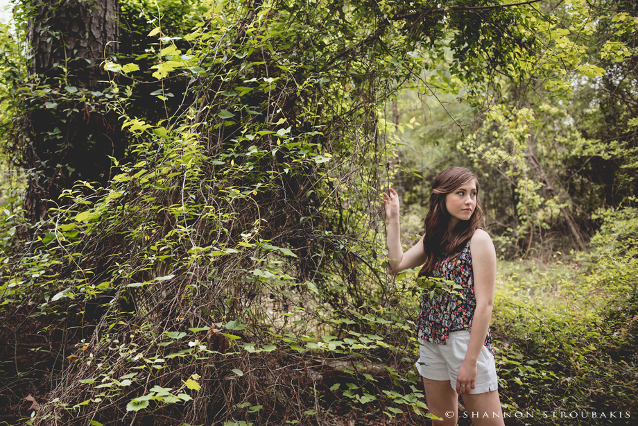 unique-senior-pictures-the-woodlands