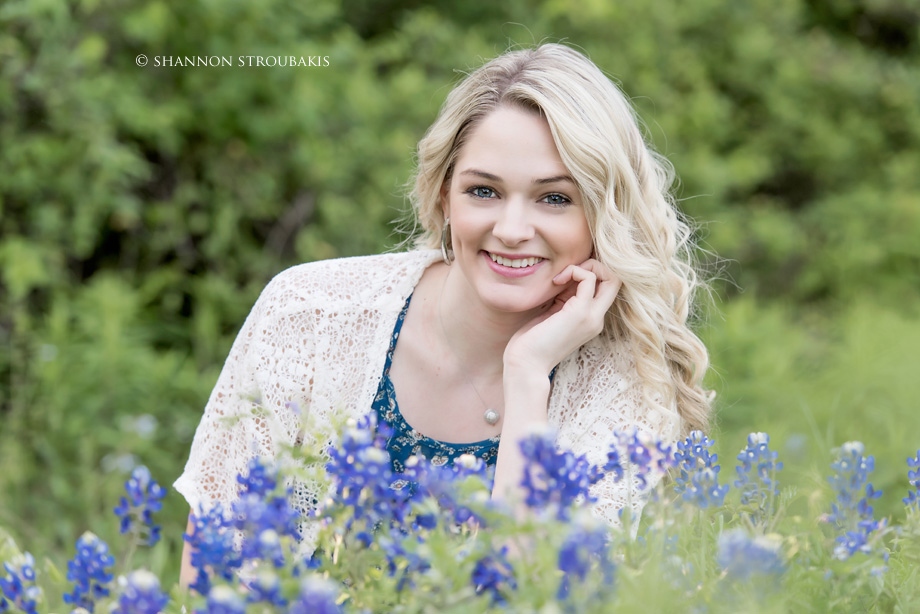 senior-pictures-bluebonnets-woodlands