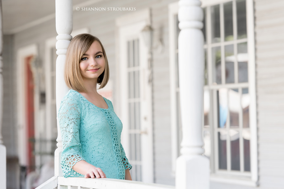 pretty-natural-senior-pictures-spring-texas