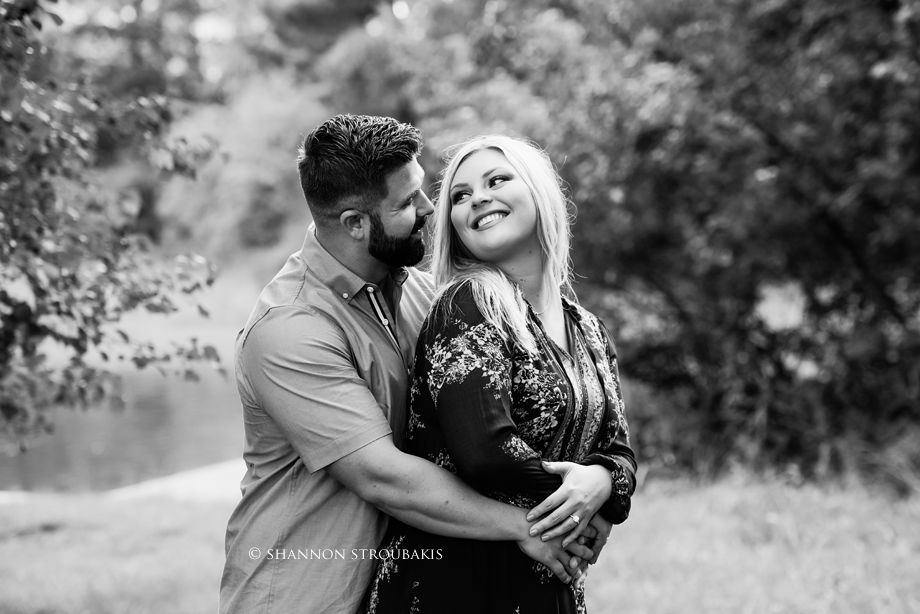 engagement-portraits-the-woodlands