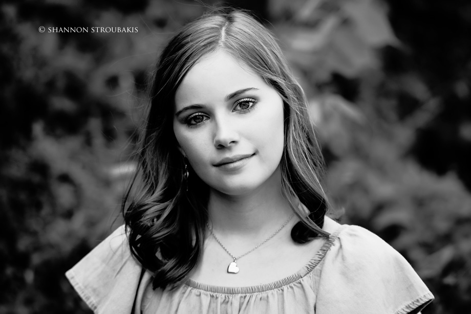 senior pictures for natural girls the woodlands